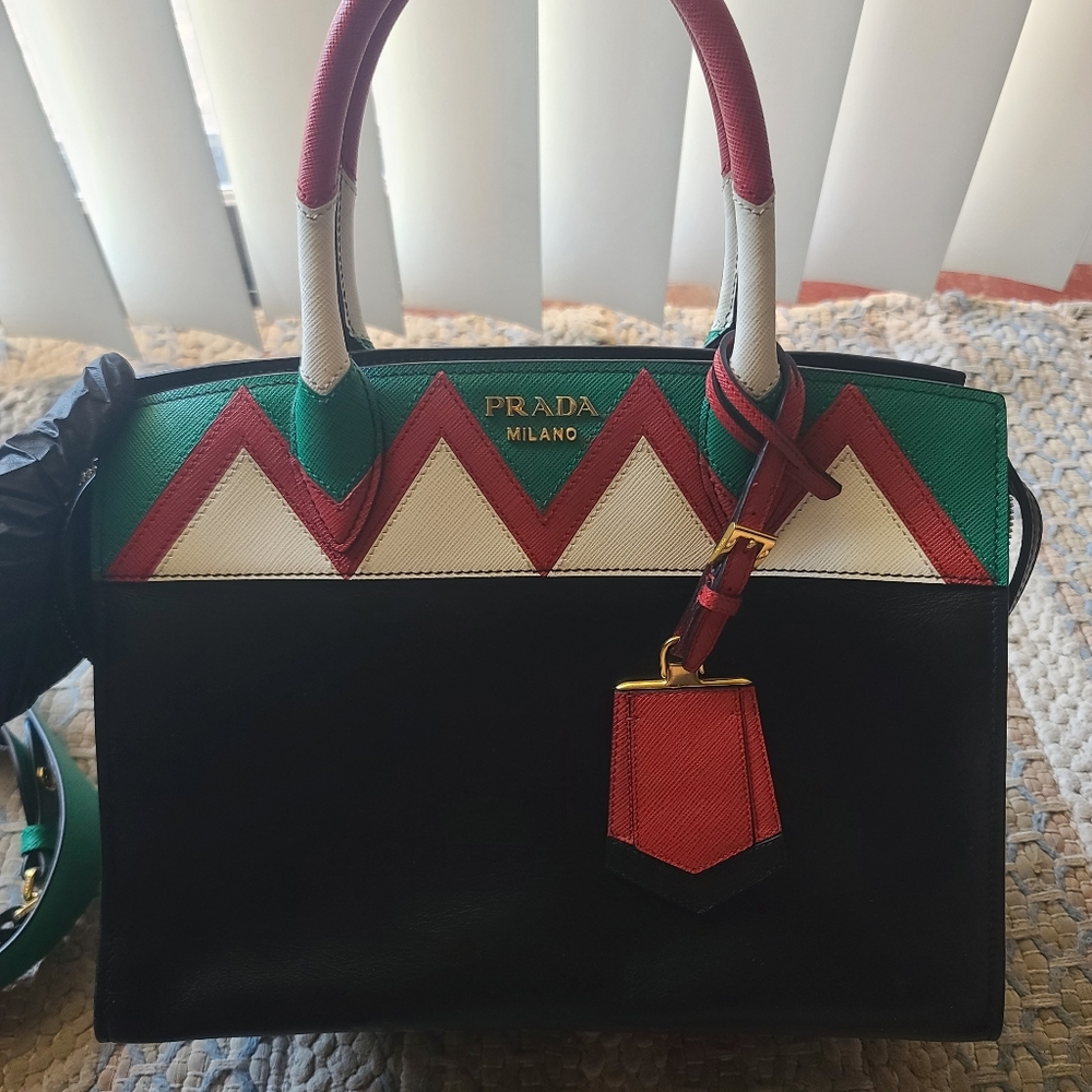 🌟 Prada greco esplanade tote